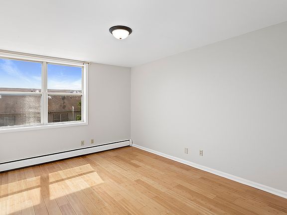3rd image of 107-06 Guy R Brewer Blvd #8C