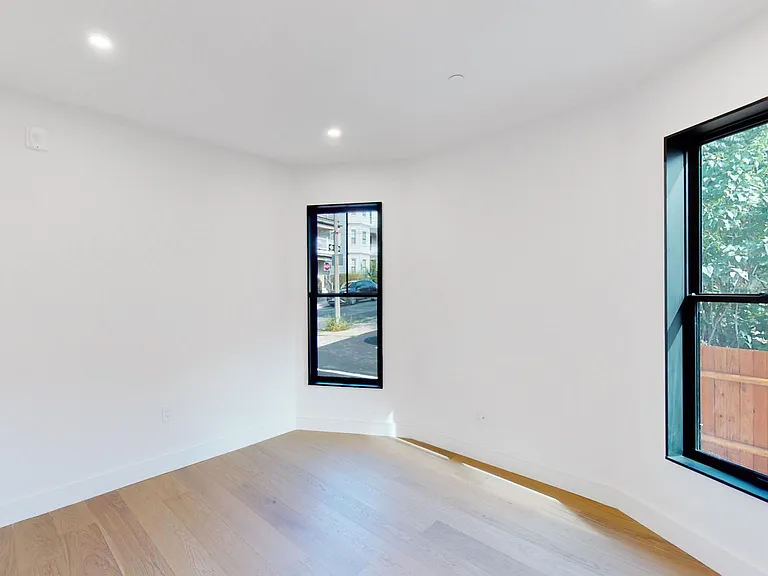 21 Buttonwood St #1 — Photo 6