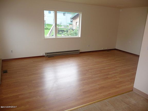 4th image of 520 E Caribou Ave