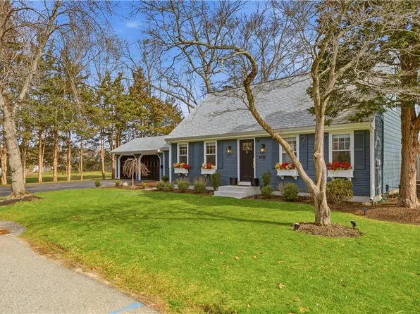 23 Hanson Rd, Barrington, RI 02806