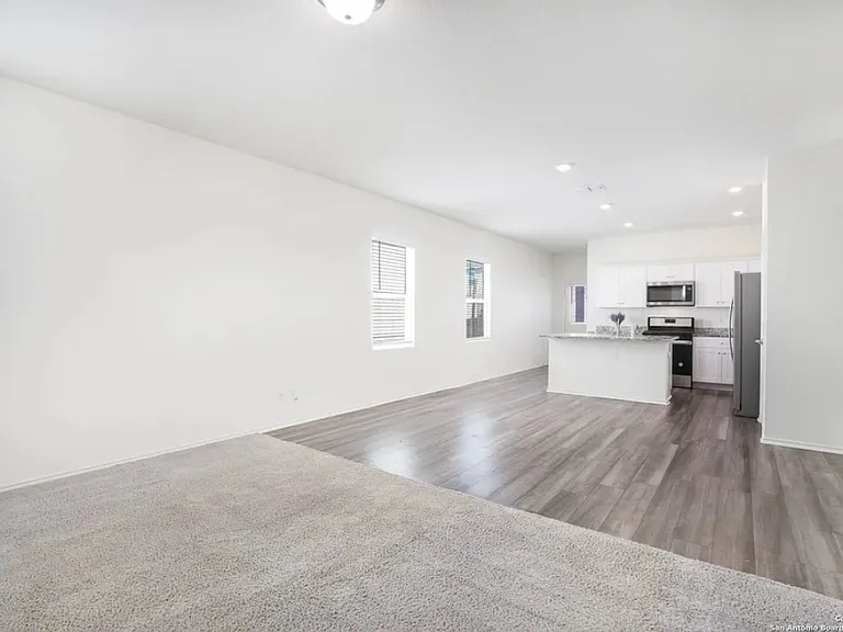 5214 Winding Strm — Photo 4
