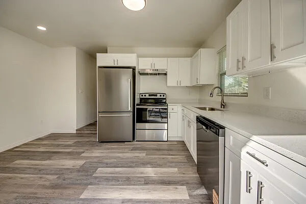 Studio, 1015 sqft, $1,300 — Photo 3