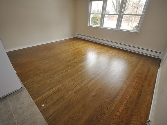 Family Room - Next to Kitchen