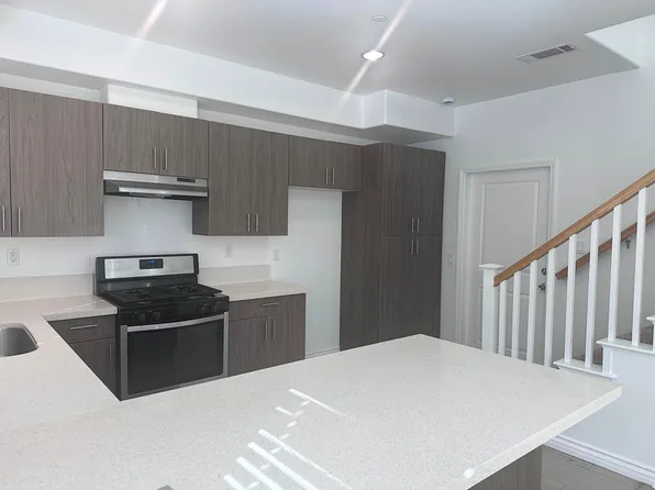 Big and Beautiful 4 bedroom, 3 bath + loft townhouse in gated community. Must see!! 11942 Terra B..., 11942 Terra Bella St Unit 6, Sylmar, CA 91342