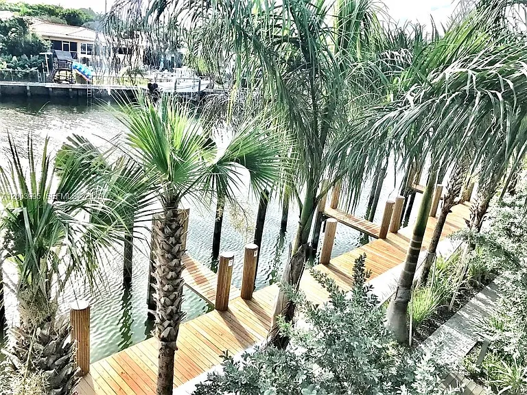 9940 W Bay Harbor Dr #5A — Photo 36