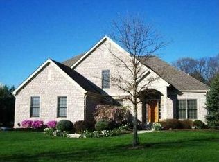 7639 Kestrel Way W, Dublin, OH 43017