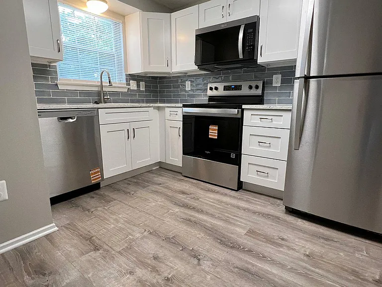16337 Pewter Ln — Photo 5
