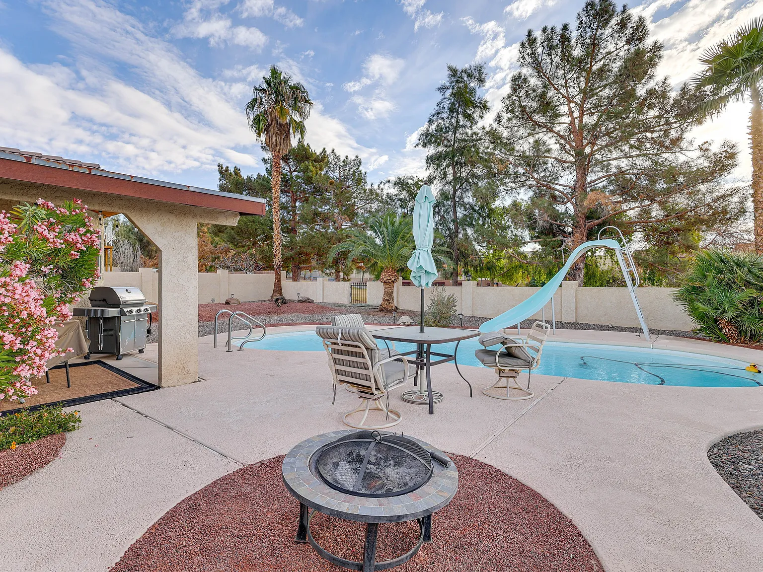 3 bed, 1698 sqft, $2,700 — Photo 2