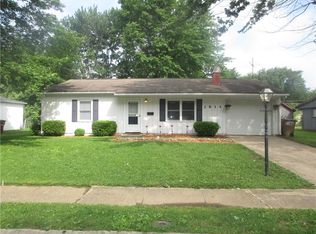 2814 Streamside Dr, Columbus, IN 47203