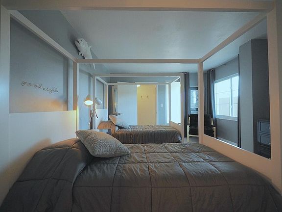 5th image of 3443 Gulf Shore Blvd N APT 211