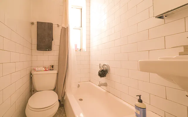 Rented by (Legacy) NY Quality Living Uptown | media 16