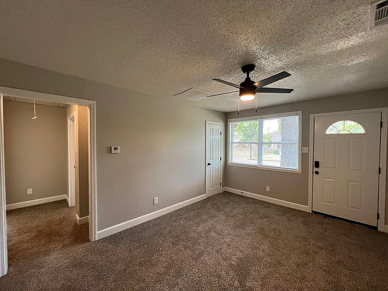 182 Tillman St — Photo 10