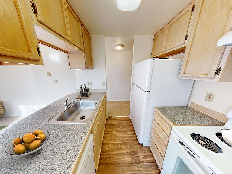 5307 Live Close To University Village And Uw! — Photo 6