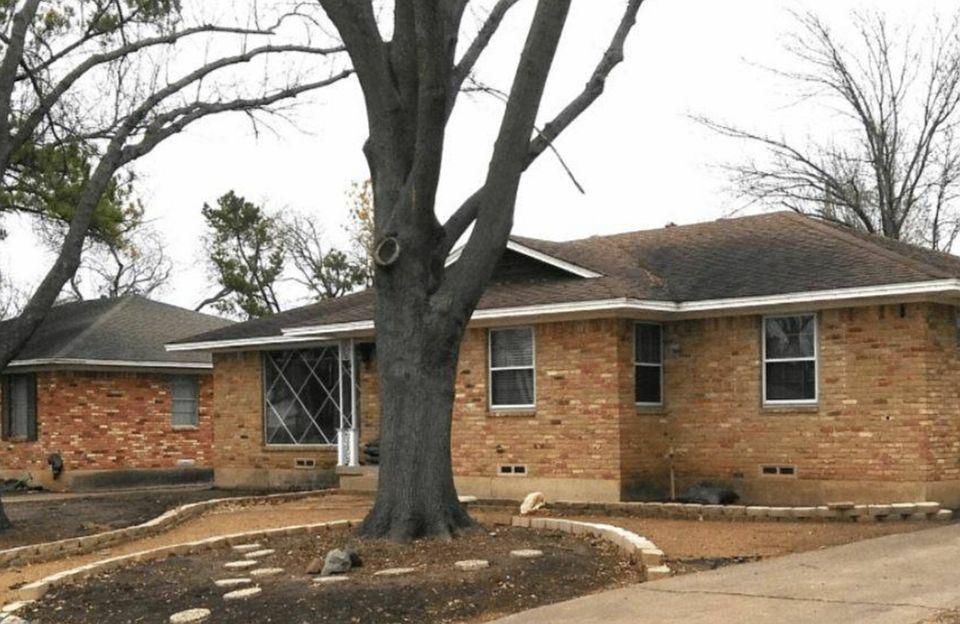 1st image of 3006 Greenmeadow Dr