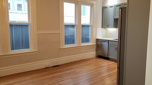 4th image of 375 S Van Ness Ave