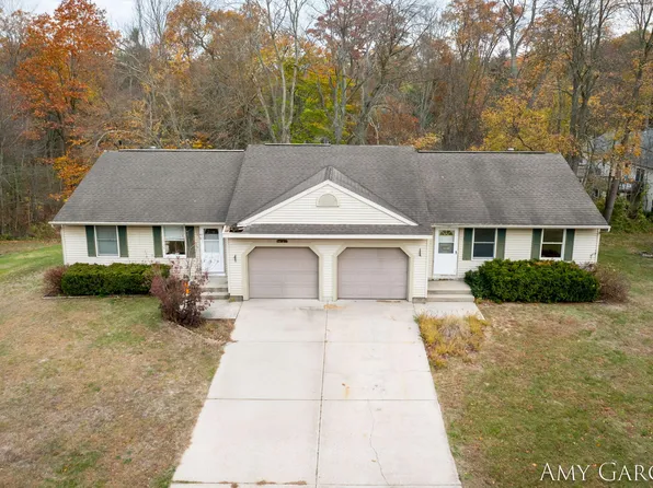 14825 Timber Ln, Spring Lake, MI 49456