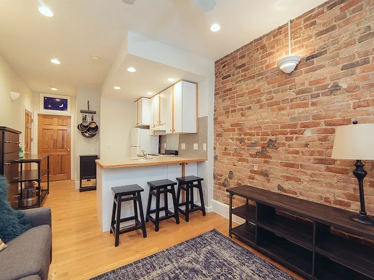 33 Irving St #2 — Photo 8
