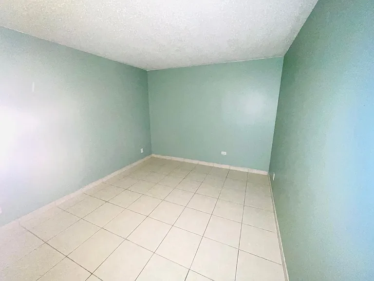 4850 SW 58th Avee — Photo 3