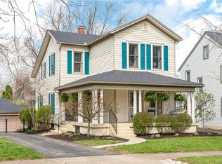 25 Aberdeen Ave, Oakwood, OH 45419