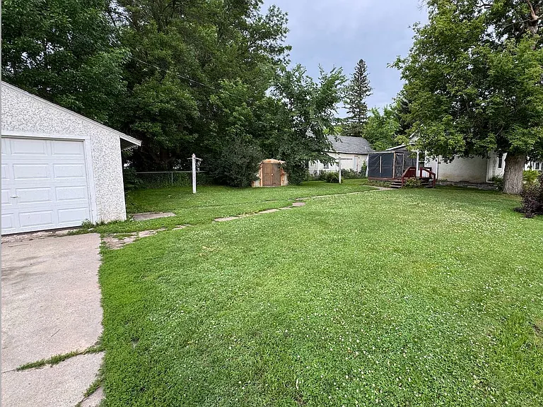 1424 Norwood St — Photo 7