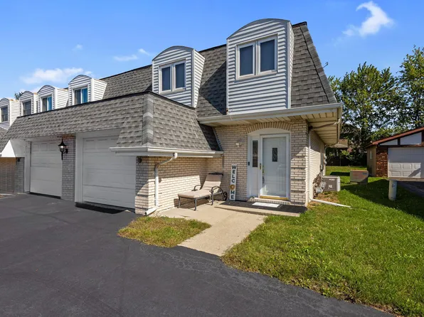 647 Wellington Dr, Dyer, IN 46311