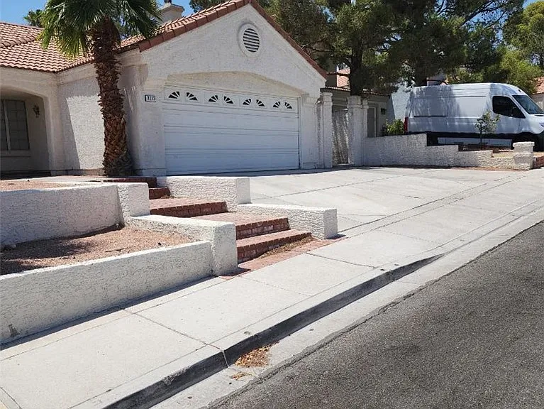 3213 Coral Harbor Dr — Photo 29
