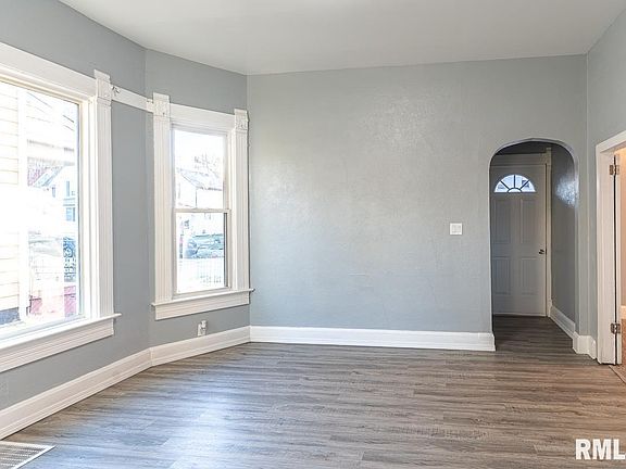 4th image of 2008 Dixwell St