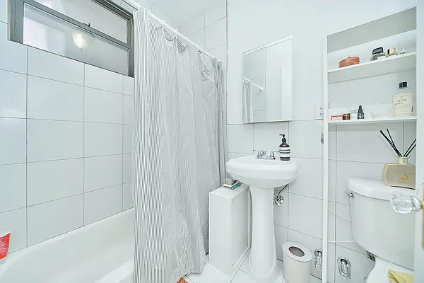 Rented by Living New York | media 15