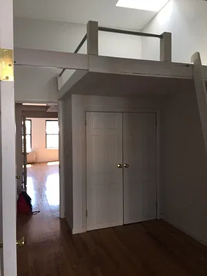 Rented by Flatiron Real Estate Advisors LLC | media 6