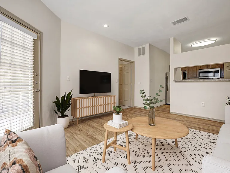 Elm Hollow Apartments — Photo 11