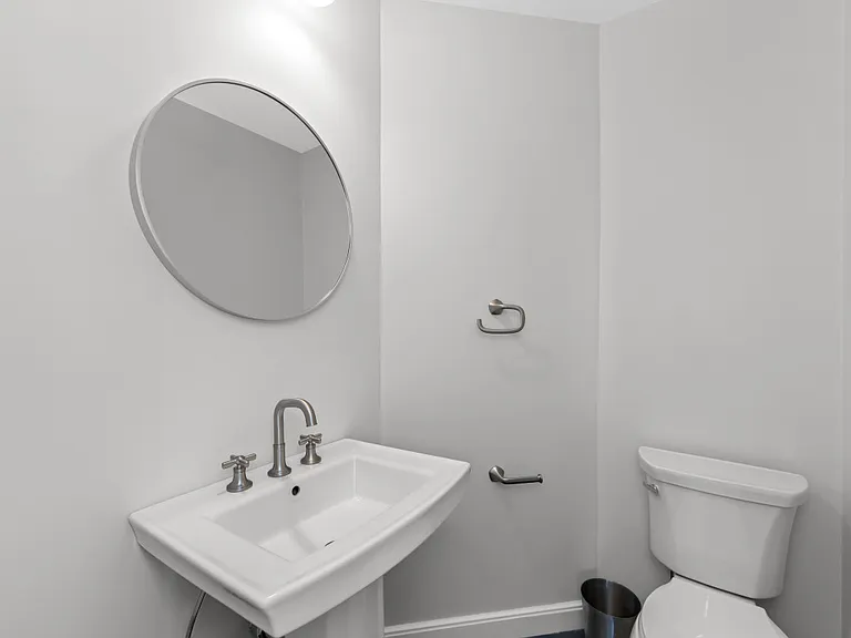 76 Washington St #2 — Photo 13