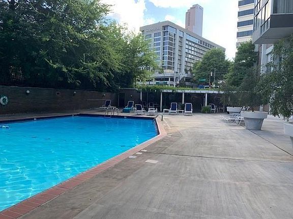 5th image of 215 Piedmont Ave NE APT 403