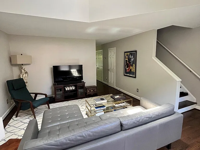 803 Lexington Ave — Photo 17