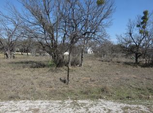 289 Oakleaf Dr, Llano, TX 78643