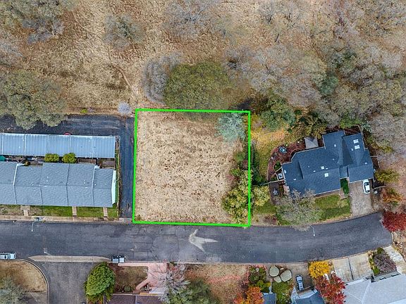 2nd image of 135 Patricia Ln