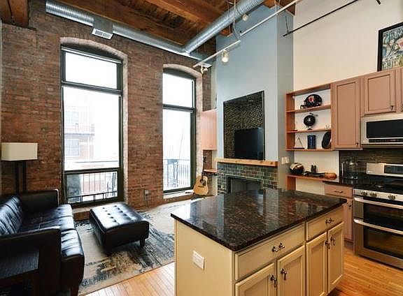 2nd image of 360 W Illinois St APT 210