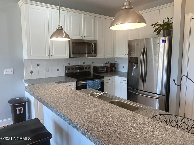 213 River Gate Ln — Photo 7