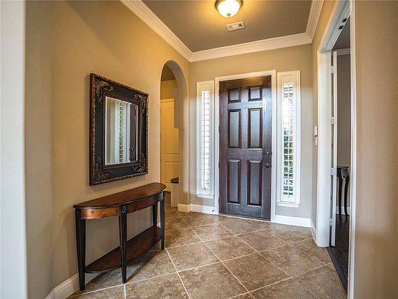 4th image of 9511 Blanco Dr