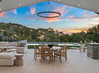 1148 Oak Hill Rd, Lafayette, CA 94549