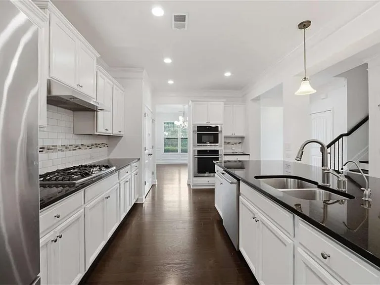 4865 Alexandria Ave — Photo 16