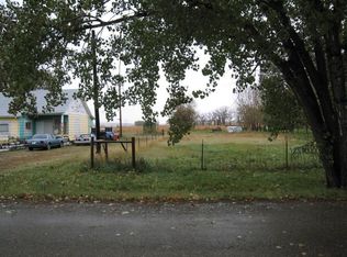 206 5th St, Glendive, MT 59330