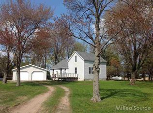 4951 E Deckerville Rd, Deckerville, MI 48427