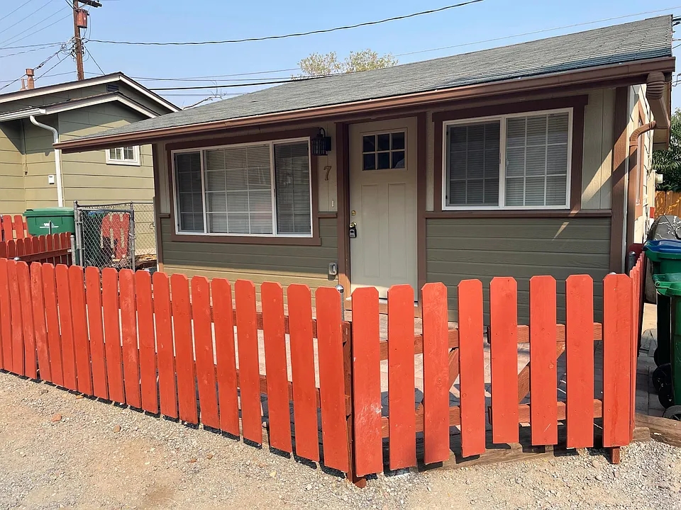 Unit completely renovated in 2019. Gated front yard paved completely with pavers
