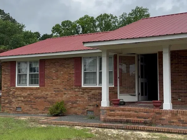 2984 Fleet Cooper Rd, Roseboro, NC 28382