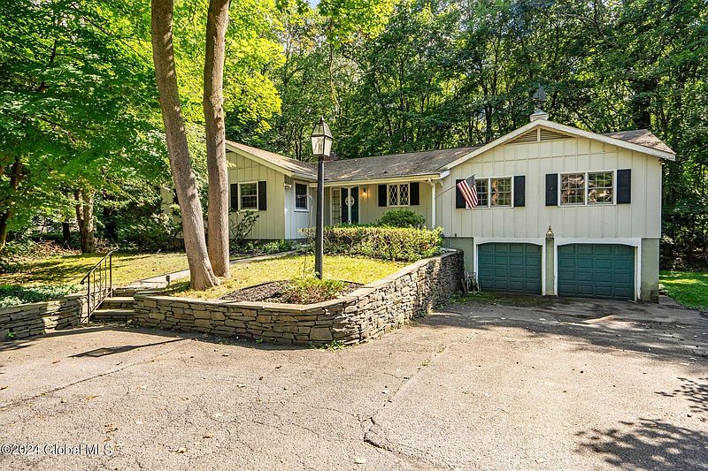 3rd image of 144 Menands Road