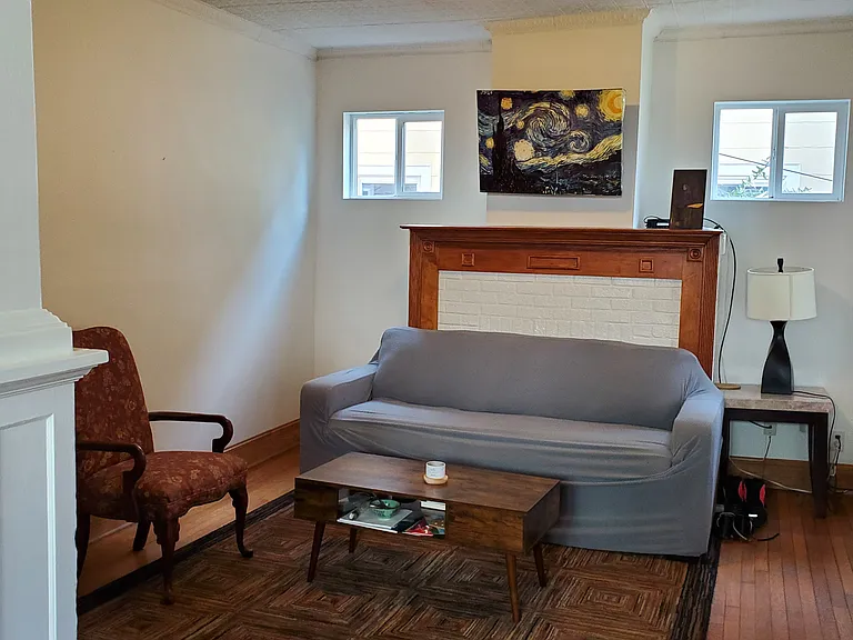 Tenants may change room decor and furnishings in the living room and dining room.