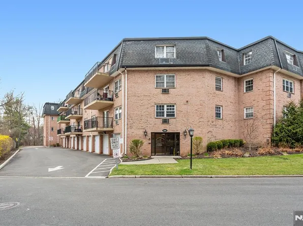 530 Fairview Ave APT 110, Westwood, NJ 07675