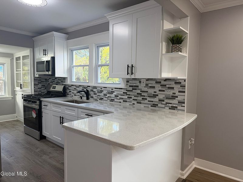 5th image of 1732 Avenue H