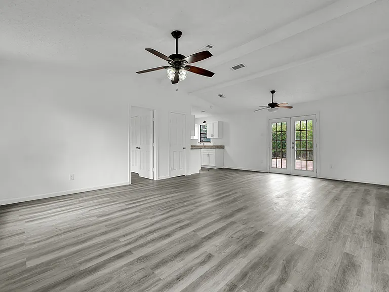 161 Country Ln #1135-B — Photo 6