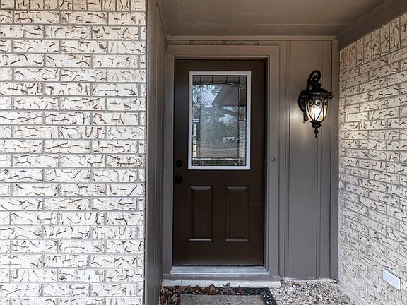 4th image of 13580 Leaning Oaks Dr